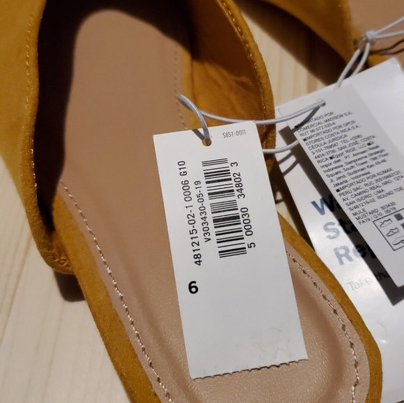 Old Navy New Slides - Picture 4 of 4